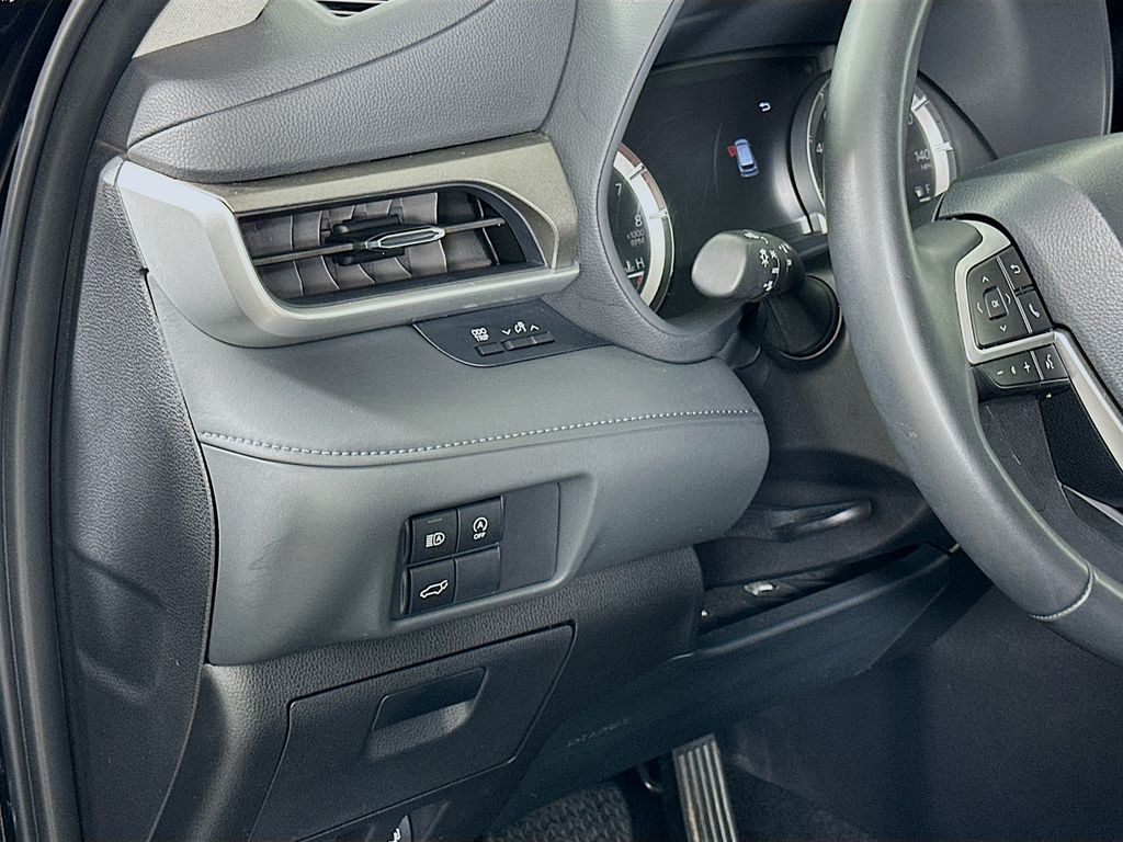 Thumbnail: 2025 Toyota Highlander - 10