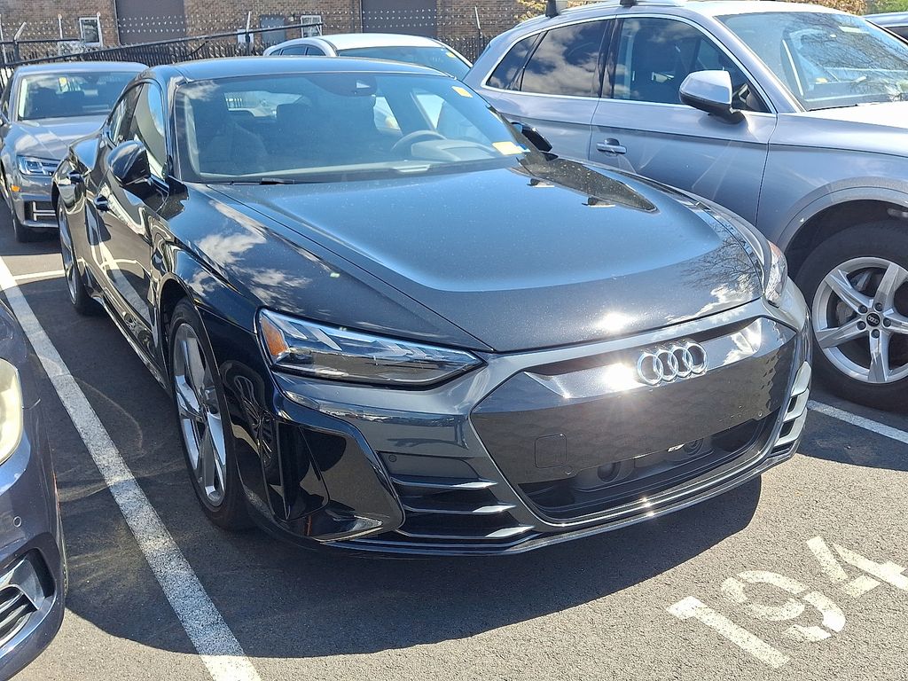 Thumbnail: 2023 Audi e-tron GT - 3