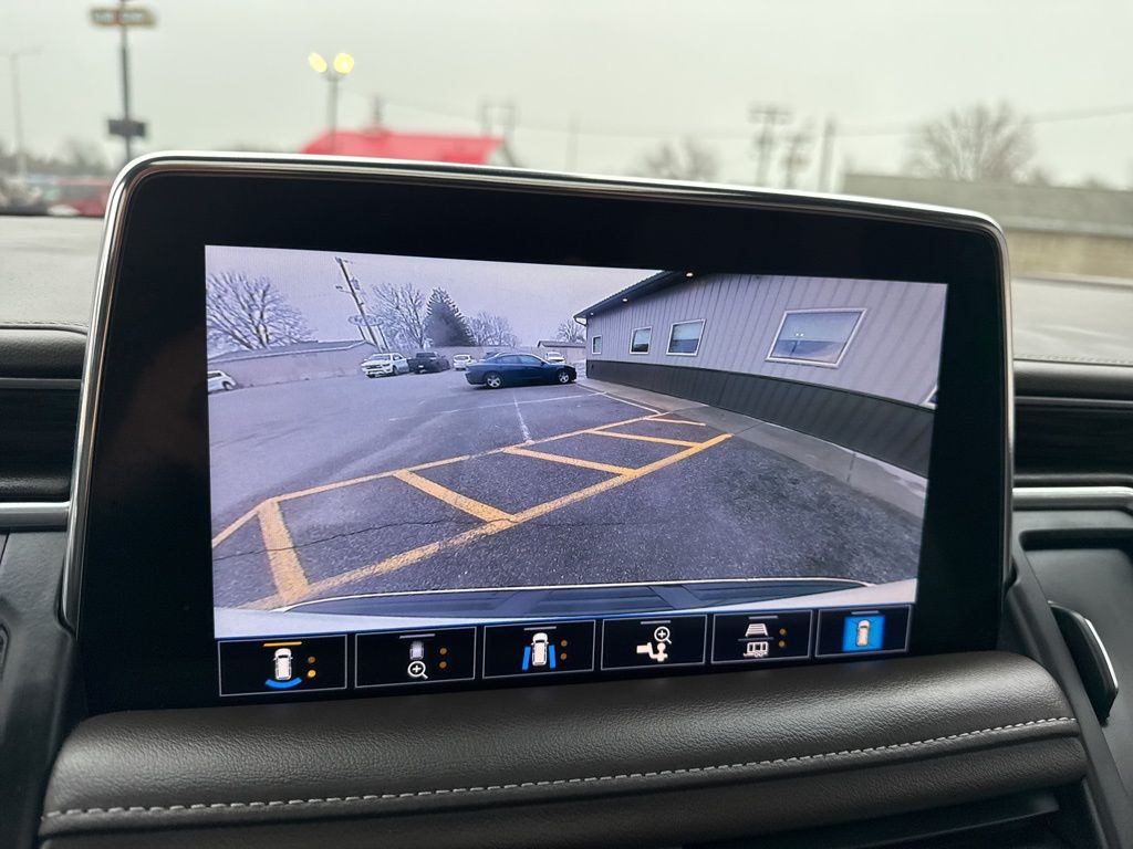 Used 2021 White Chevrolet Z71 image 37