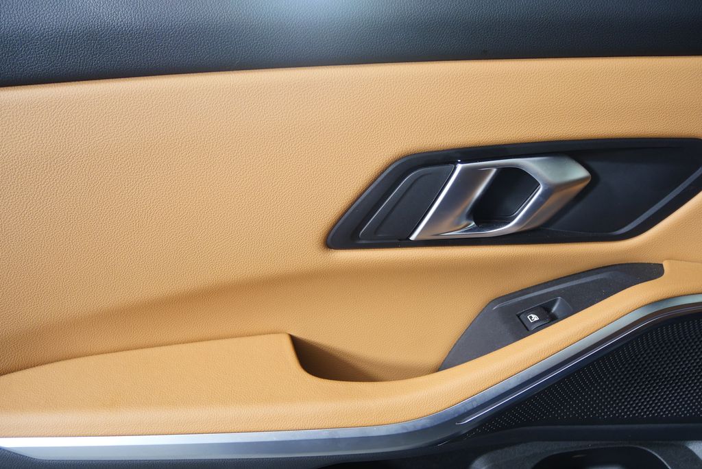 Thumbnail: 2025 BMW 3 Series - 14