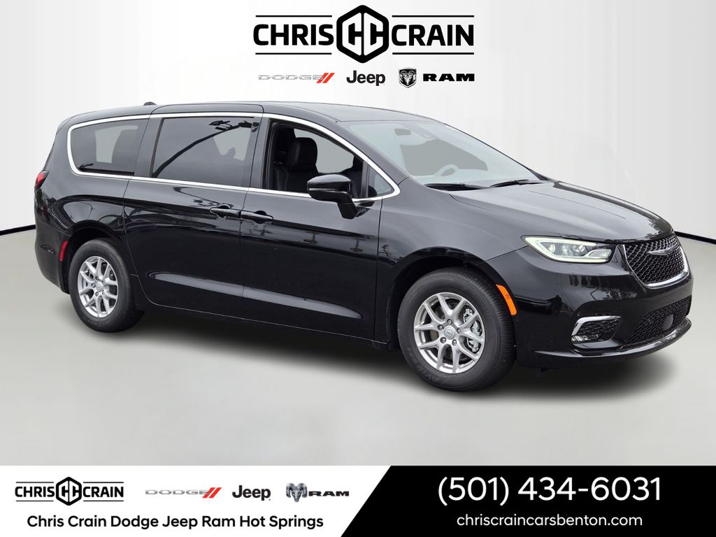 Diamond Black 2026 Chrysler Pacifica Minivan Front-Wheel Drive 9-Speed Automatic