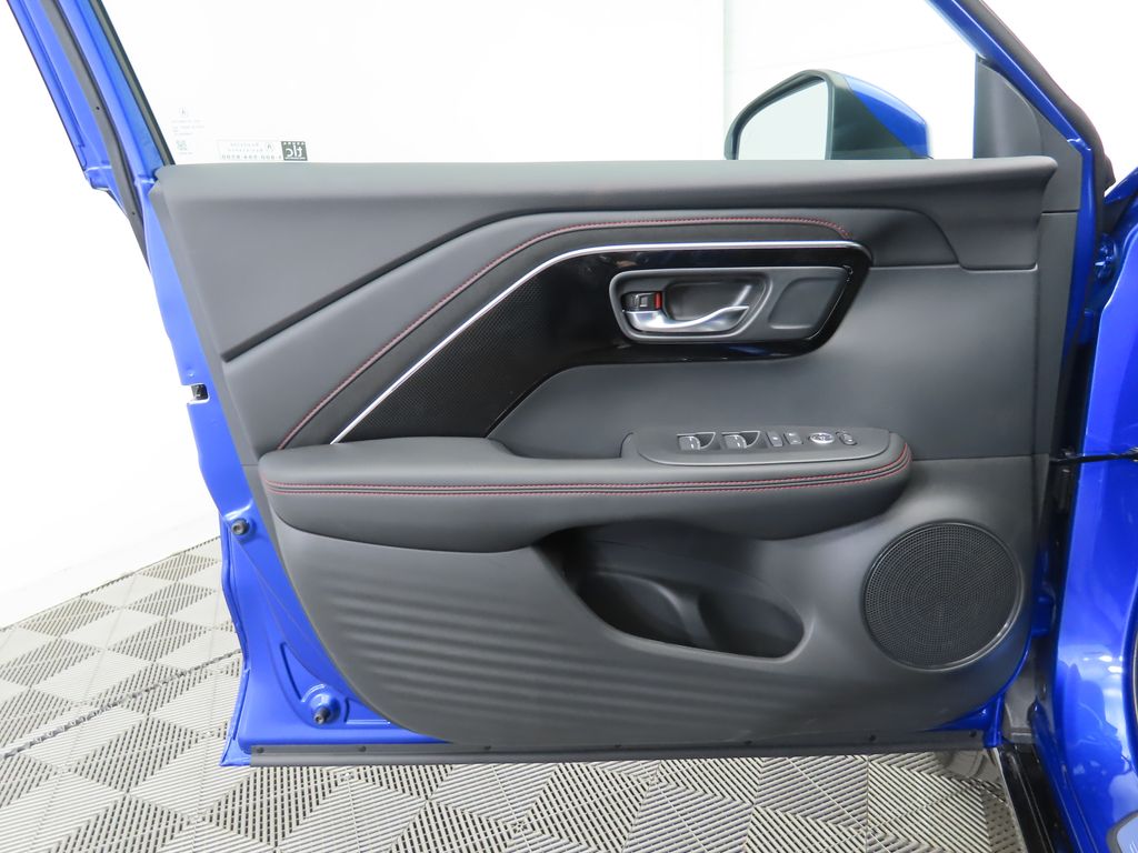 Thumbnail: 2025 Acura ADX - 25