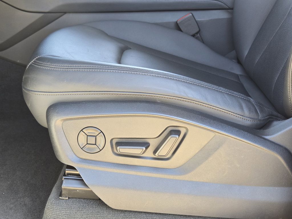 used 2023 Audi Q7 car, priced at $48,164