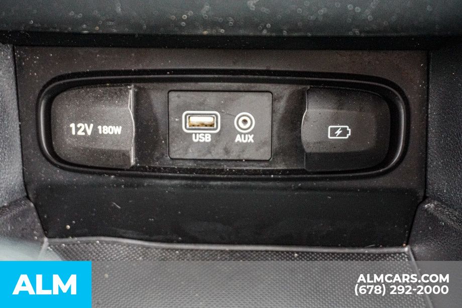 Used 2019 Blue Hyundai SE image 41