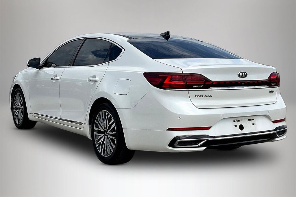 View vehicle photo 4