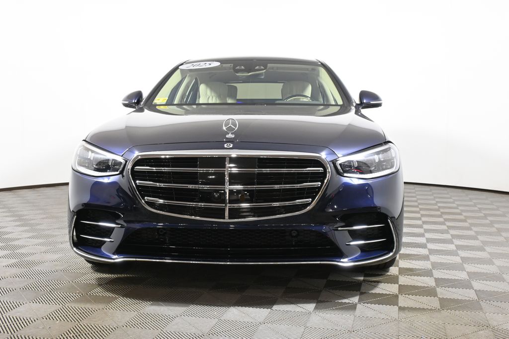Thumbnail: 2025 Mercedes-Benz S-Class - 10