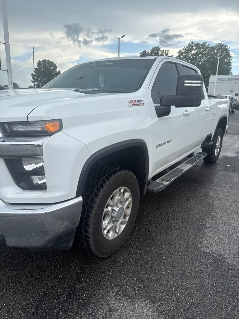 Summit White 2023 Chevrolet Silverado 2500HD Pickup Truck Four-Wheel Drive Automatic