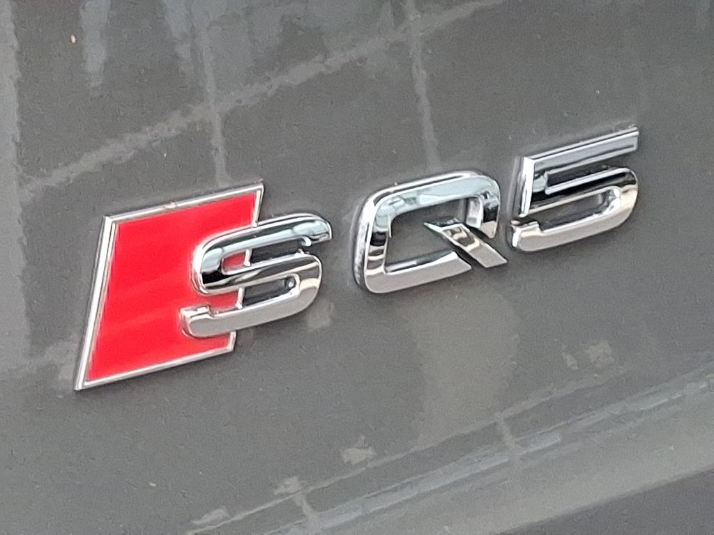 Thumbnail: 2025 Audi SQ5 - 31