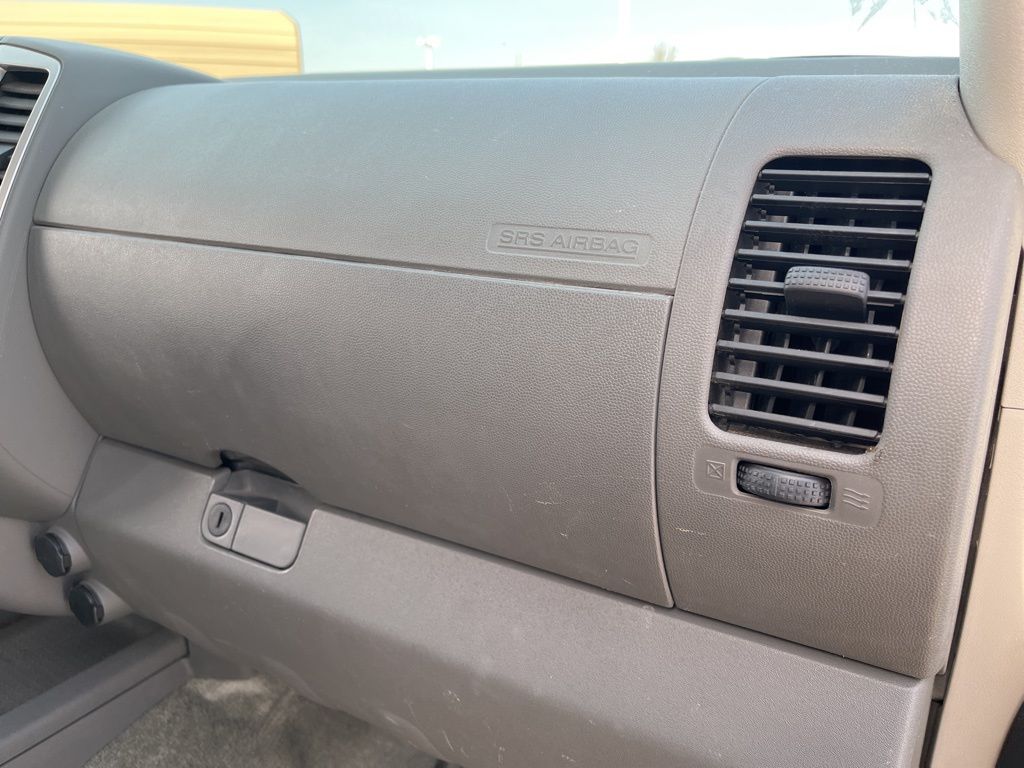 Thumbnail: 2015 Nissan Frontier - 27