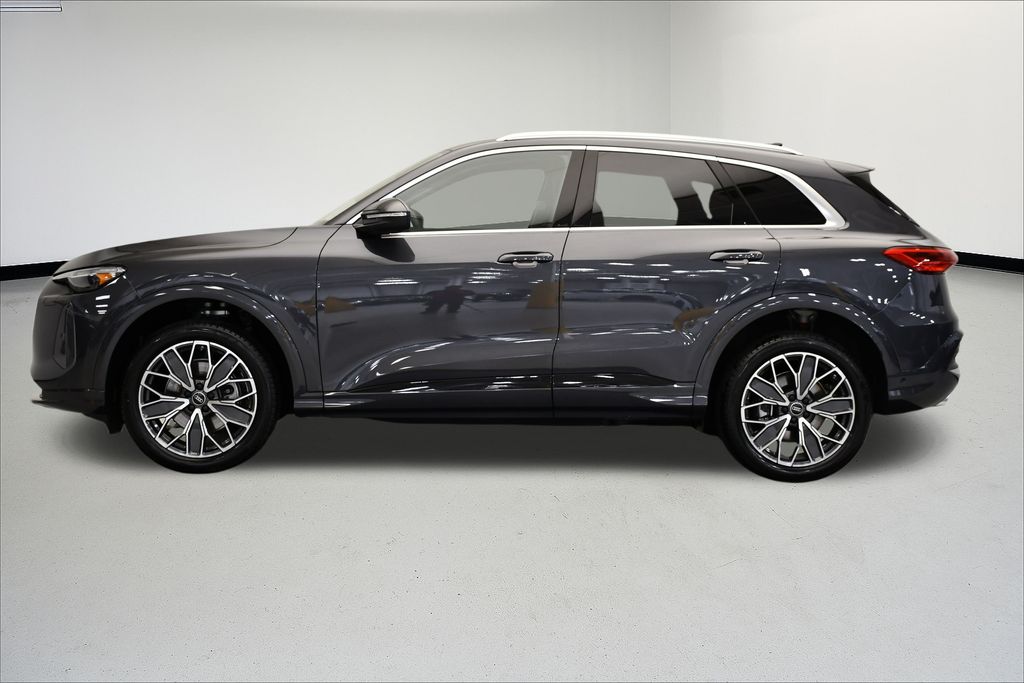 Thumbnail: 2025 Audi Q5 - 2