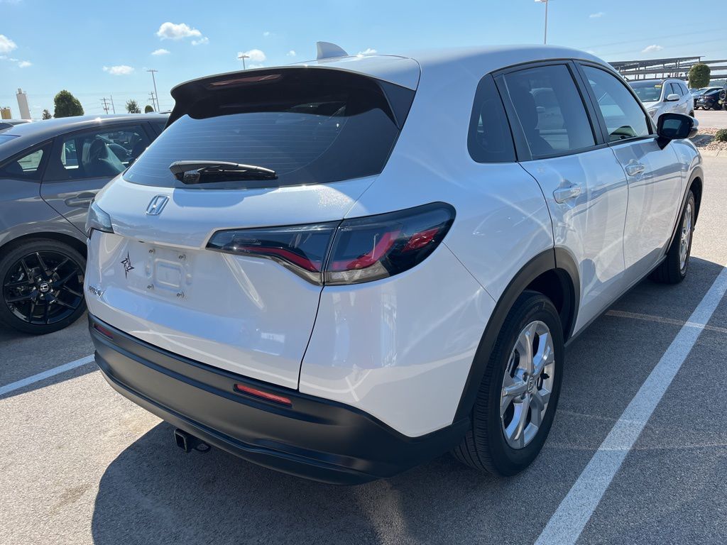 Thumbnail: 2023 Honda HR-V - 3