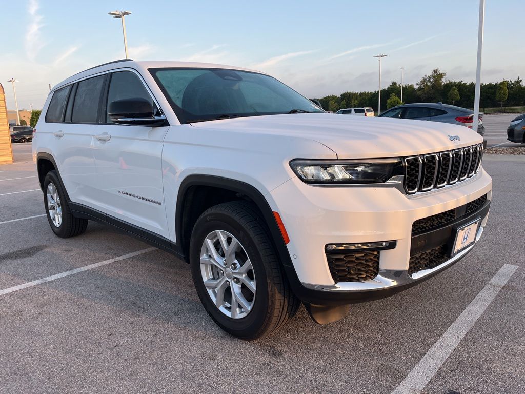 Thumbnail: 2023 Jeep Grand Cherokee L - 3