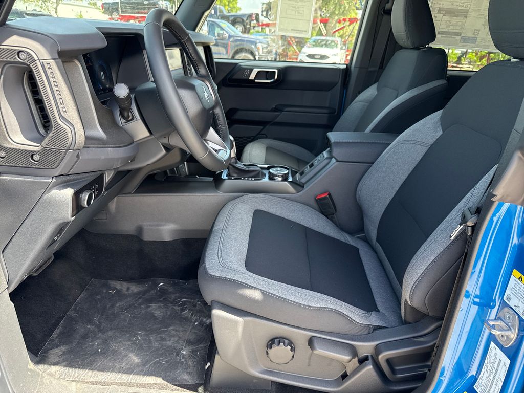 2025 Ford Bronco Big Bend photo 14