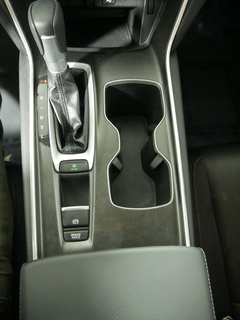 2020 Honda Accord LX 26