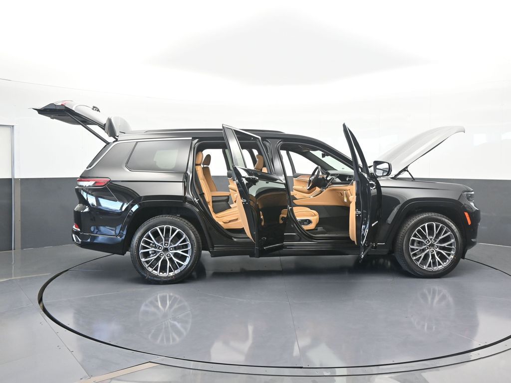 New 2025 Diamond Black Crystal Pearlcoat Jeep Summit image 83
