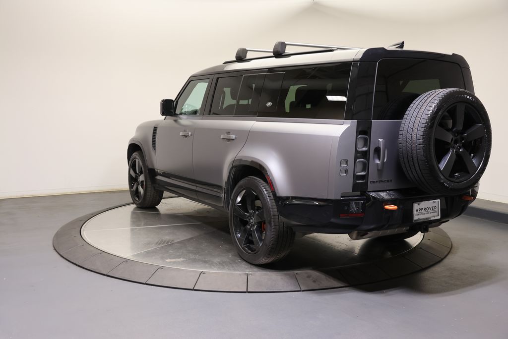 Thumbnail: 2023 Land Rover Defender - 4