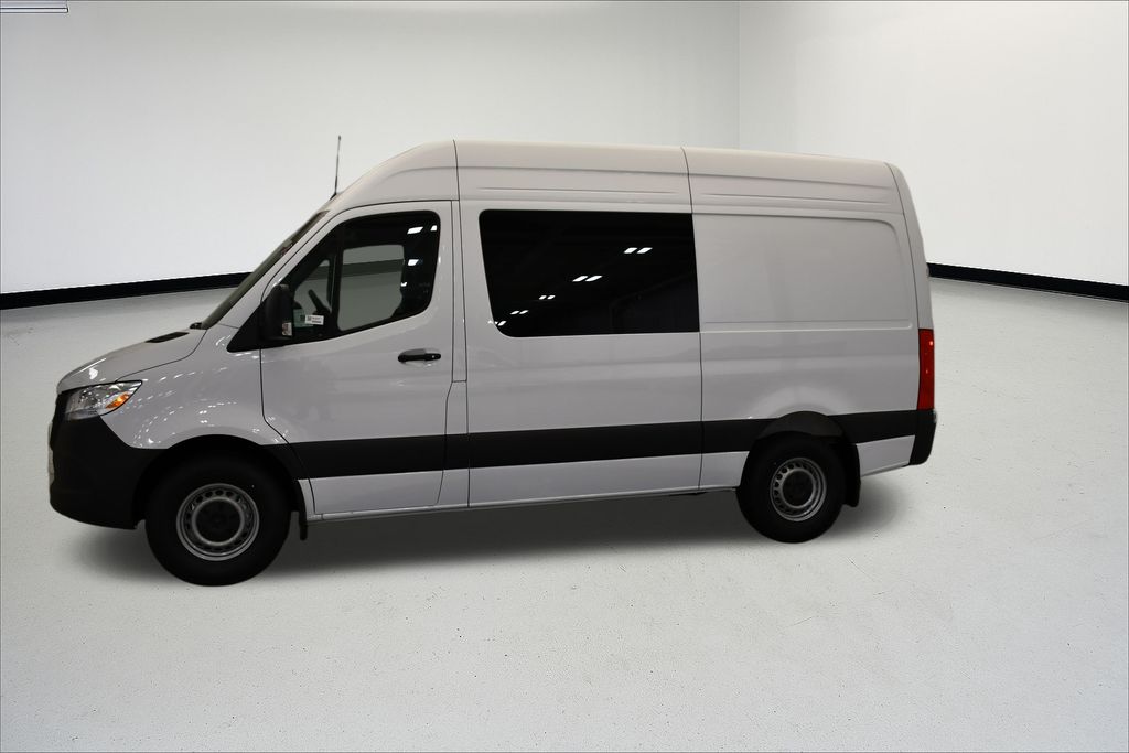 Thumbnail: 2026 Mercedes-Benz Sprinter - 3