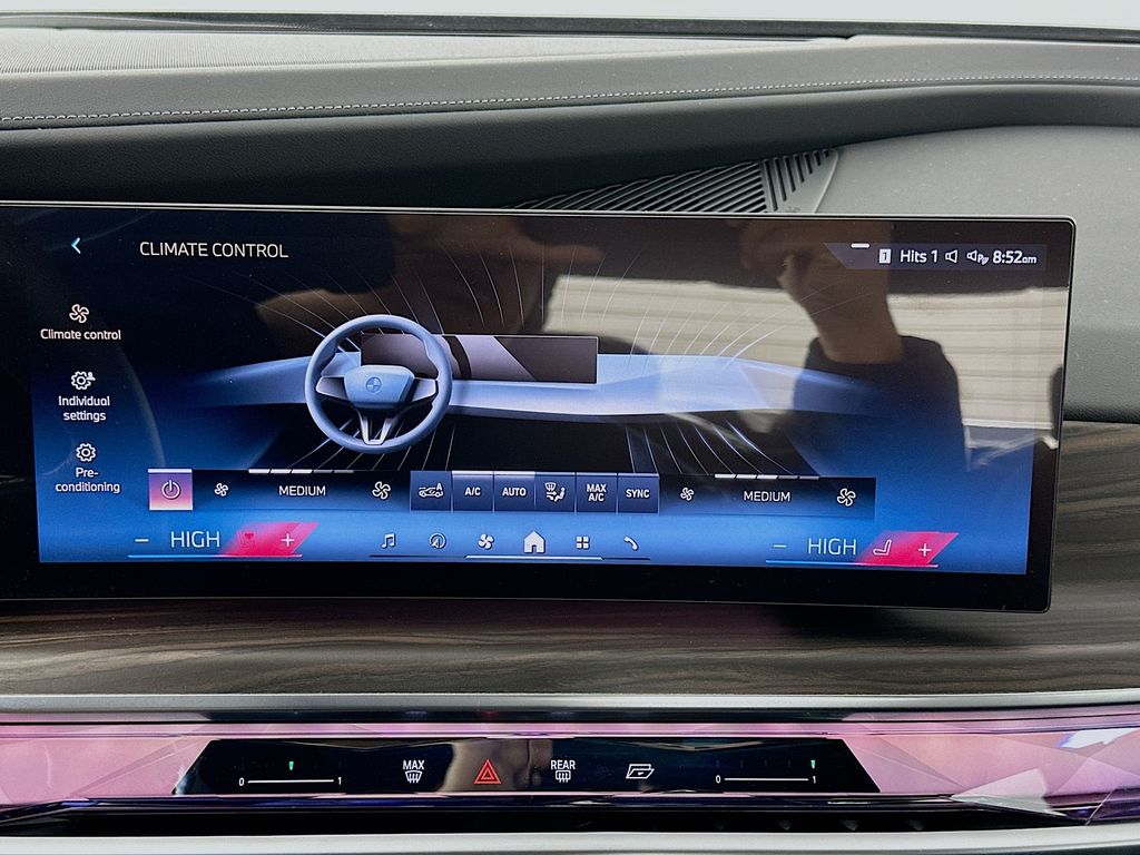 2024 BMW i7 xDrive60 14