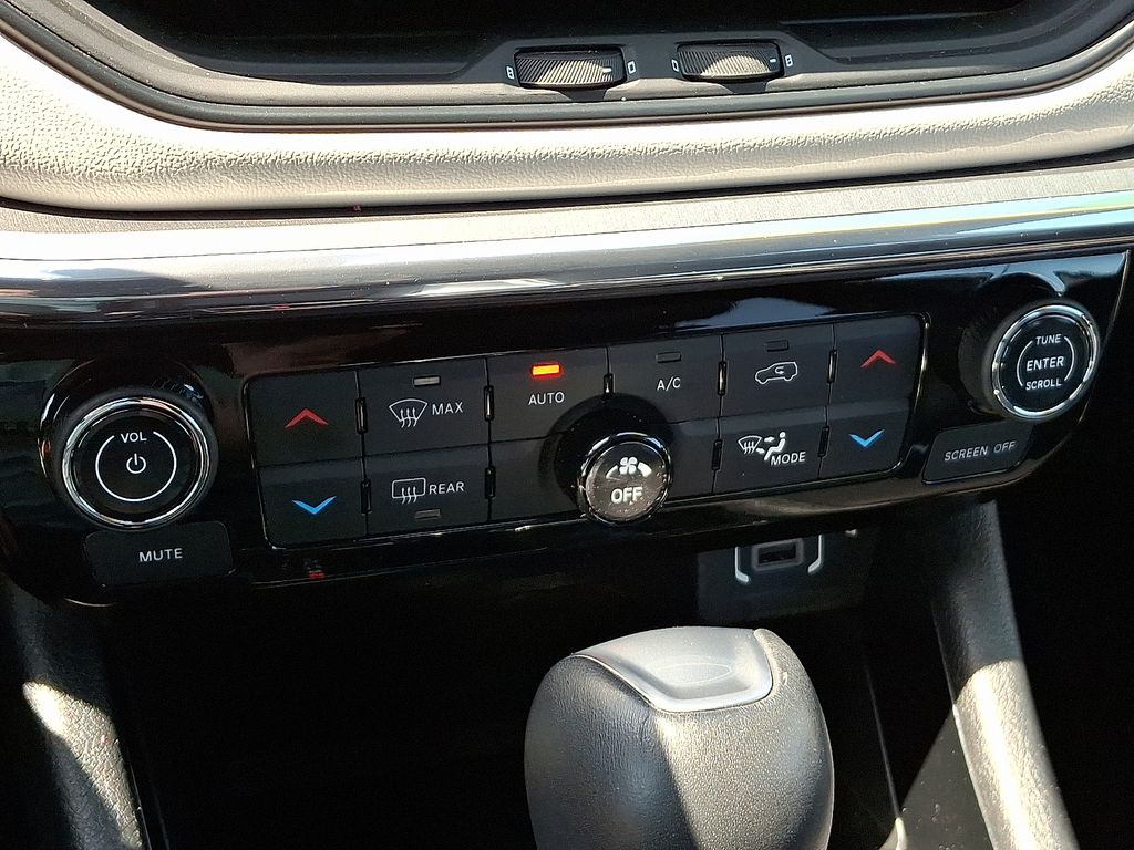 Thumbnail: 2024 Jeep Compass - 16