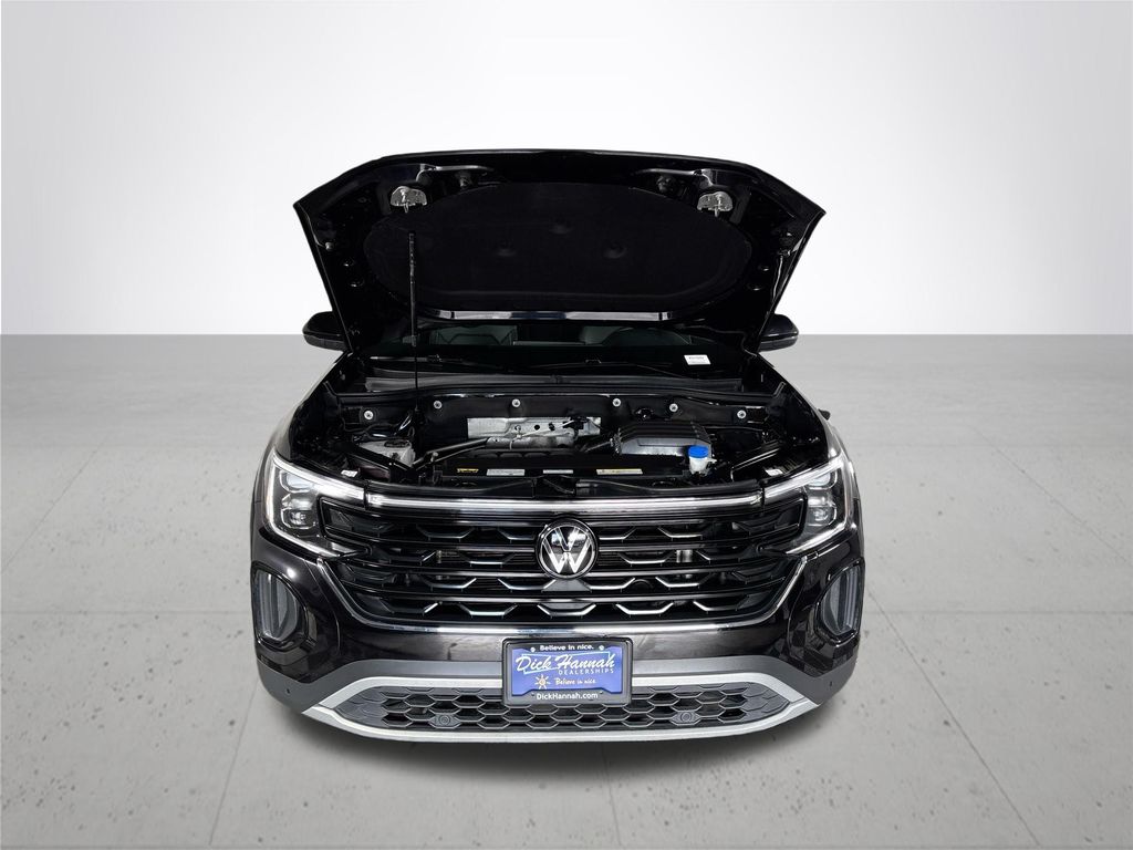 2025 Volkswagen Atlas Cross Sport 2.0T SE w/Technology