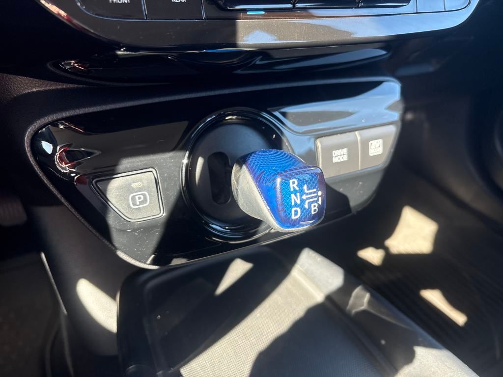 2022 Magnetic Gray Metallic Toyota Prius L FWD Hatchback