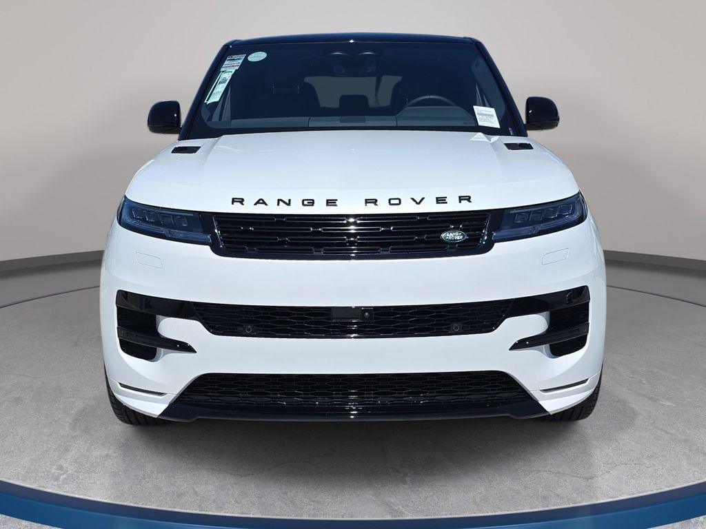New 2026 White Land Rover Dynamic SE image 2