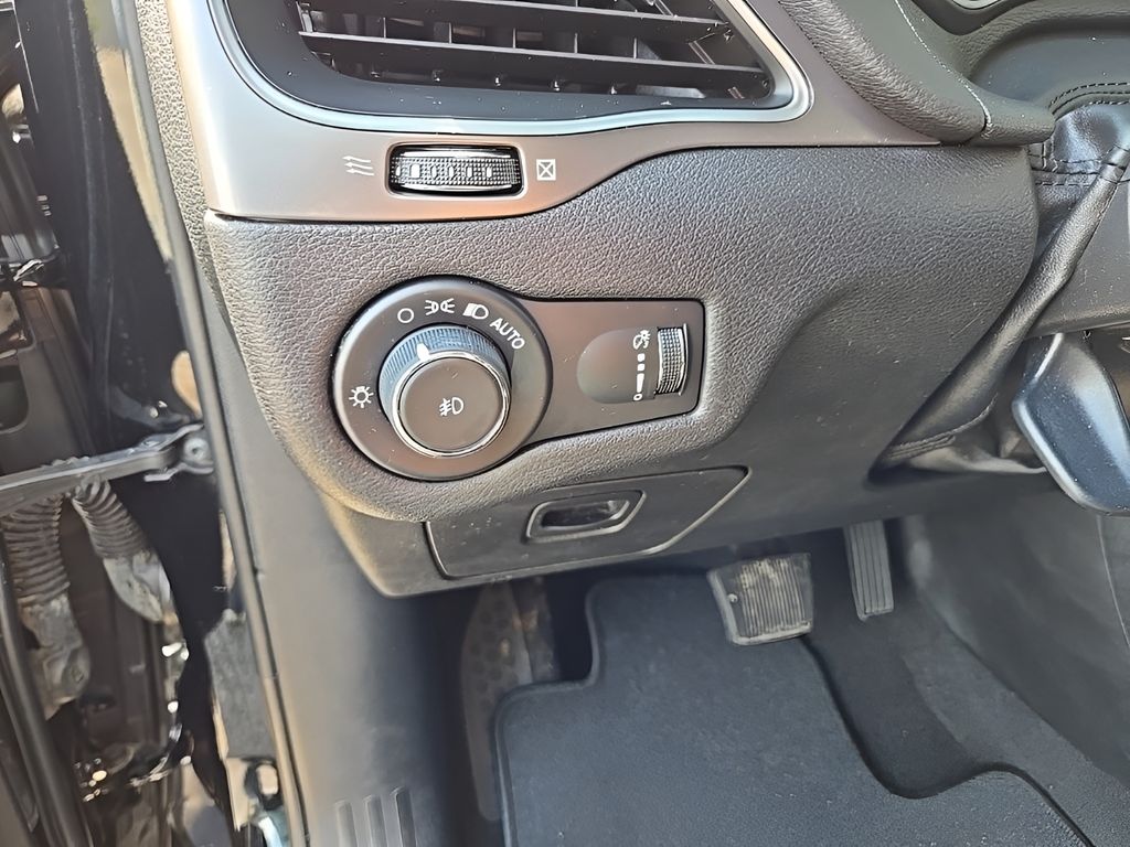 Used Car 2019 Jeep Cherokee  Latitude For Sale Under $20,000 In Austin, Texas