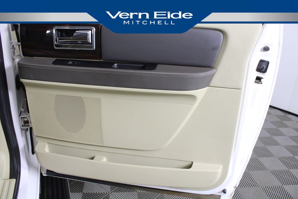 Used 2016 Lincoln Navigator L for sale in 