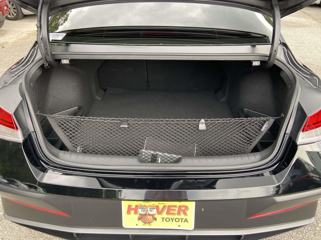 Used 2025 Black Hyundai Limited image 8