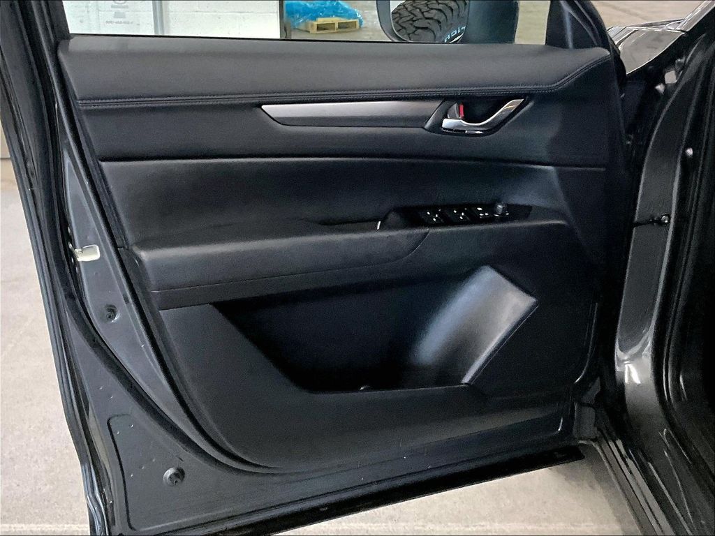 2025 Mazda CX-5 — photo 9