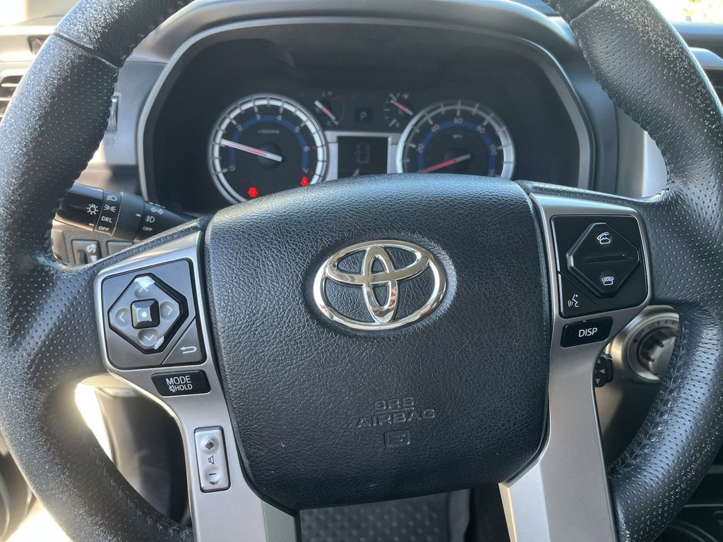 2016 Toyota 4Runner SR5 30