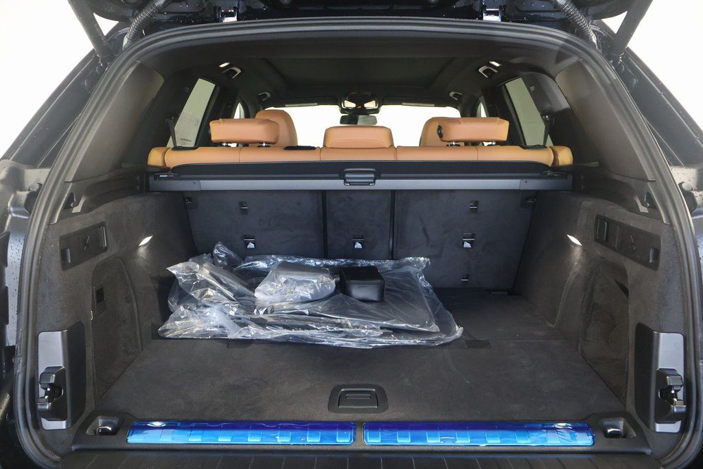 Thumbnail: 2026 BMW X5 - 8