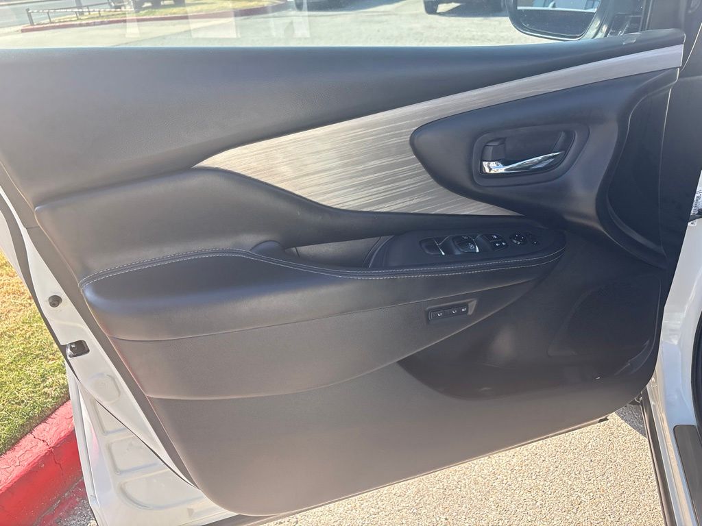 Thumbnail: 2017 Nissan Murano - 10