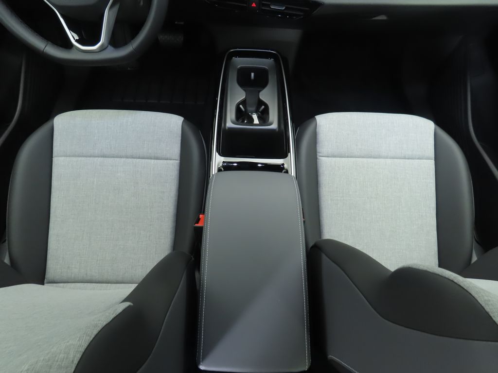 Thumbnail: 2025 Volkswagen ID.4 - 17