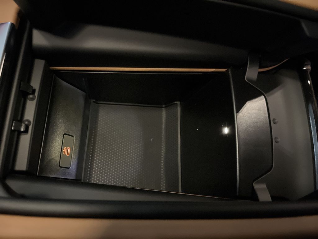 Thumbnail: 2026 BMW X7 - 21