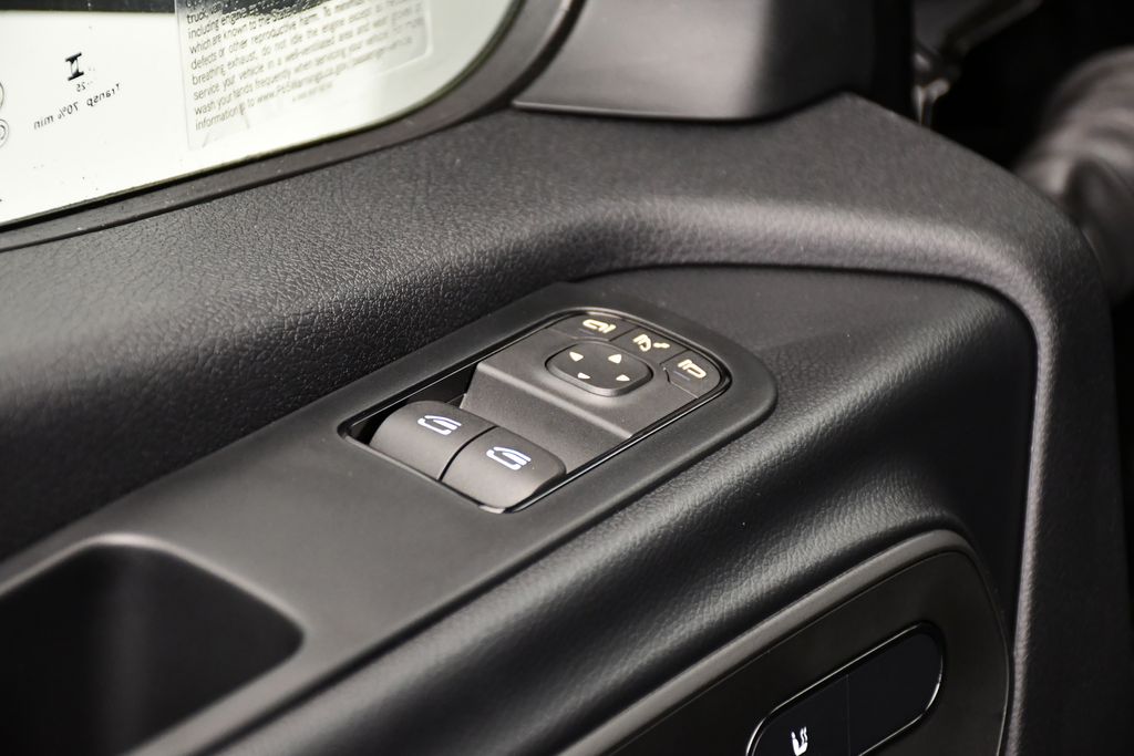 Thumbnail: 2025 Mercedes-Benz Sprinter - 26