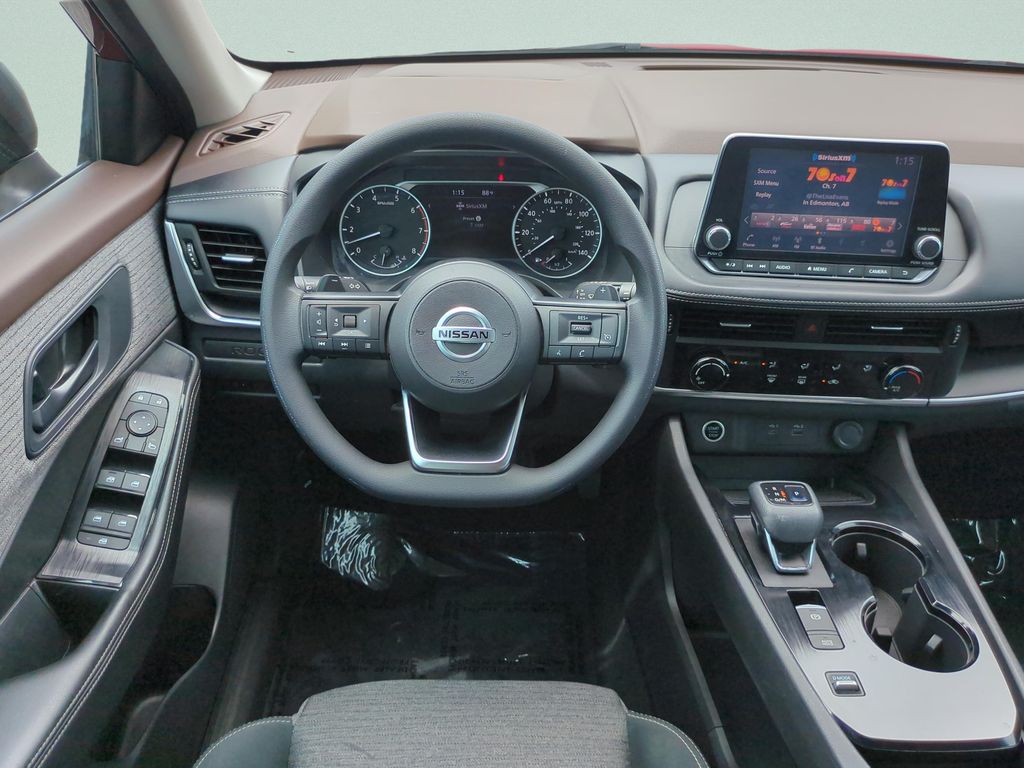 Used 2021 Red Nissan S image 12