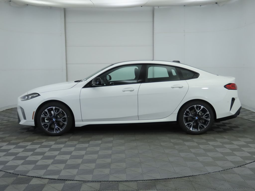 Thumbnail: 2026 BMW 2 Series - 8