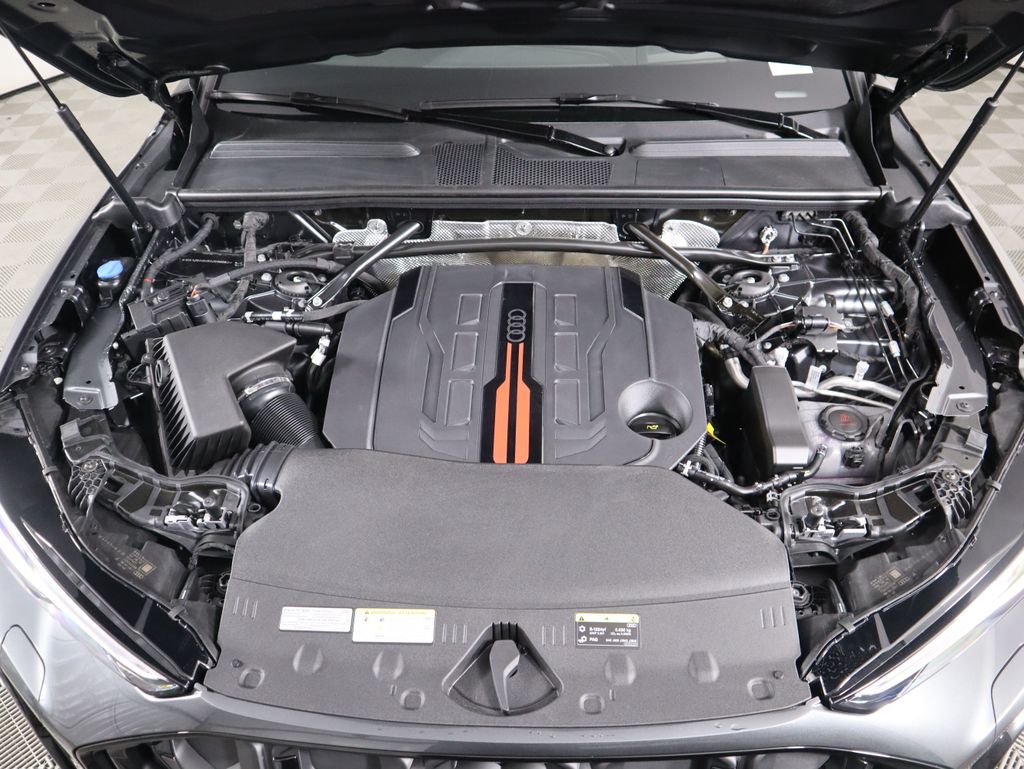 Thumbnail: 2025 Audi SQ5 - 31