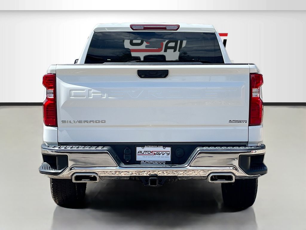 Used 2022 White Chevrolet LT image 6