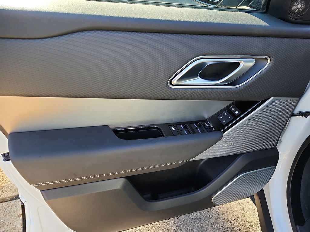 Thumbnail: 2023 Land Rover Range Rover Velar - 12