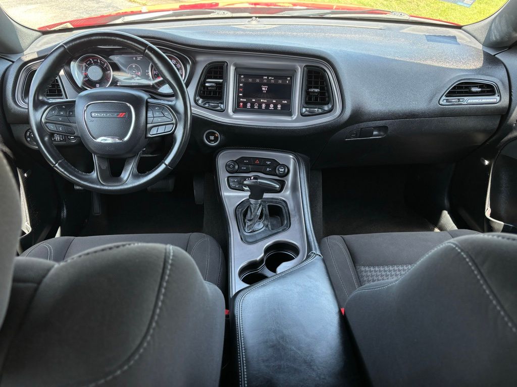 2023 Dodge Challenger SXT photo