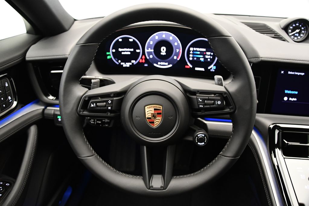 Thumbnail: 2024 Porsche Panamera - 25