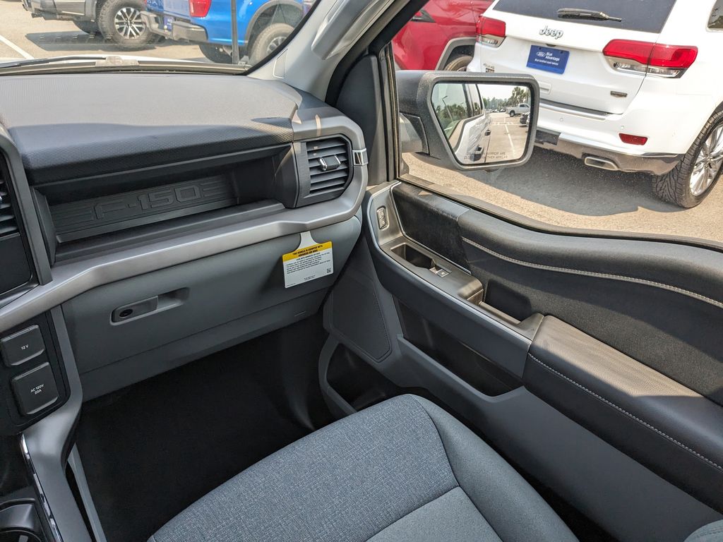 2025 Ford F-150 Lightning XLT