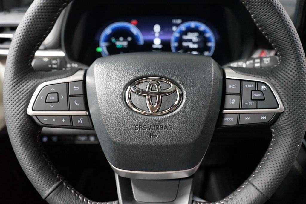 Thumbnail: 2026 Toyota Sienna - 12