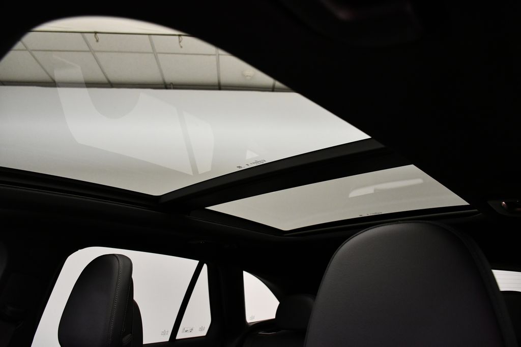 2025 Mercedes-Benz GLC 300 17