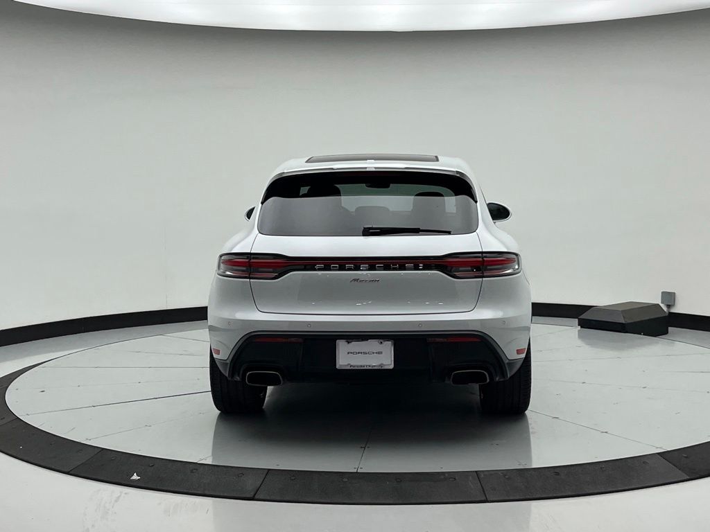 Thumbnail: 2023 Porsche Macan - 8