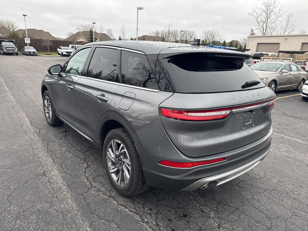 Used 2024 Gray Lincoln Premiere image 3