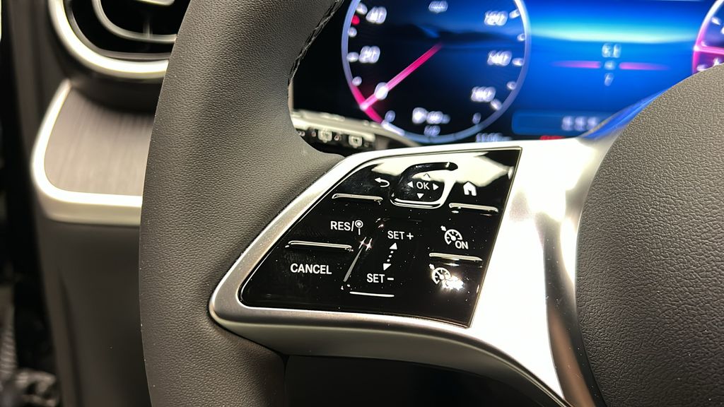 2025 Mercedes-Benz GLC 300 14