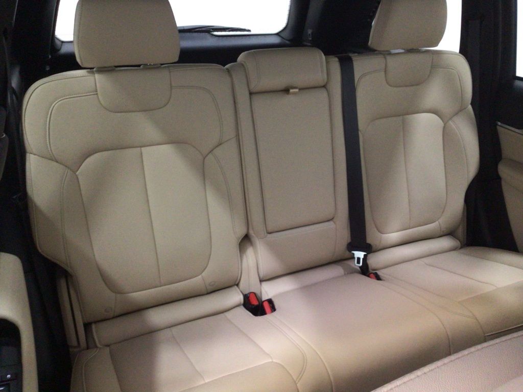 Used 2025 Jeep Grand Cherokee SUV